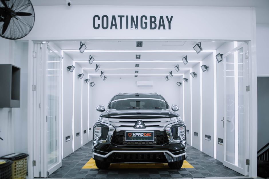 Applying advanced ceramic coating for paint protection