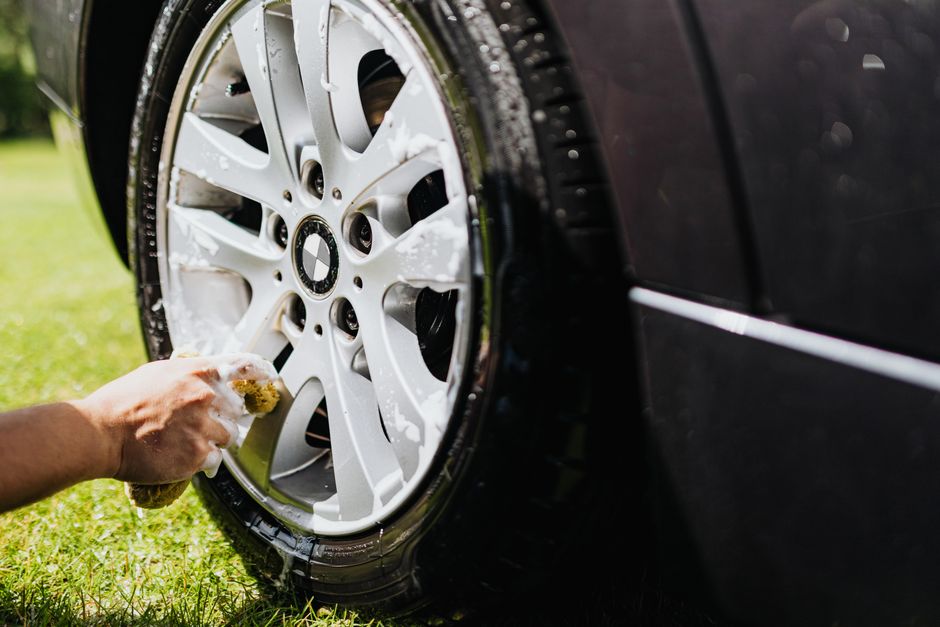 Washing and detailing a car wheel